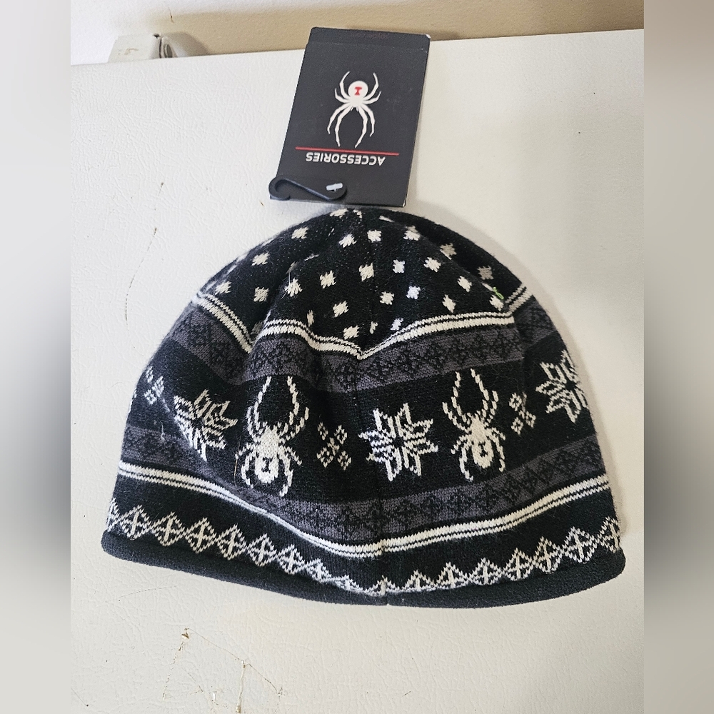 Spyder Beanie Winter Snow Hat NWT One Size Youth Boys Girls Kids 8-14